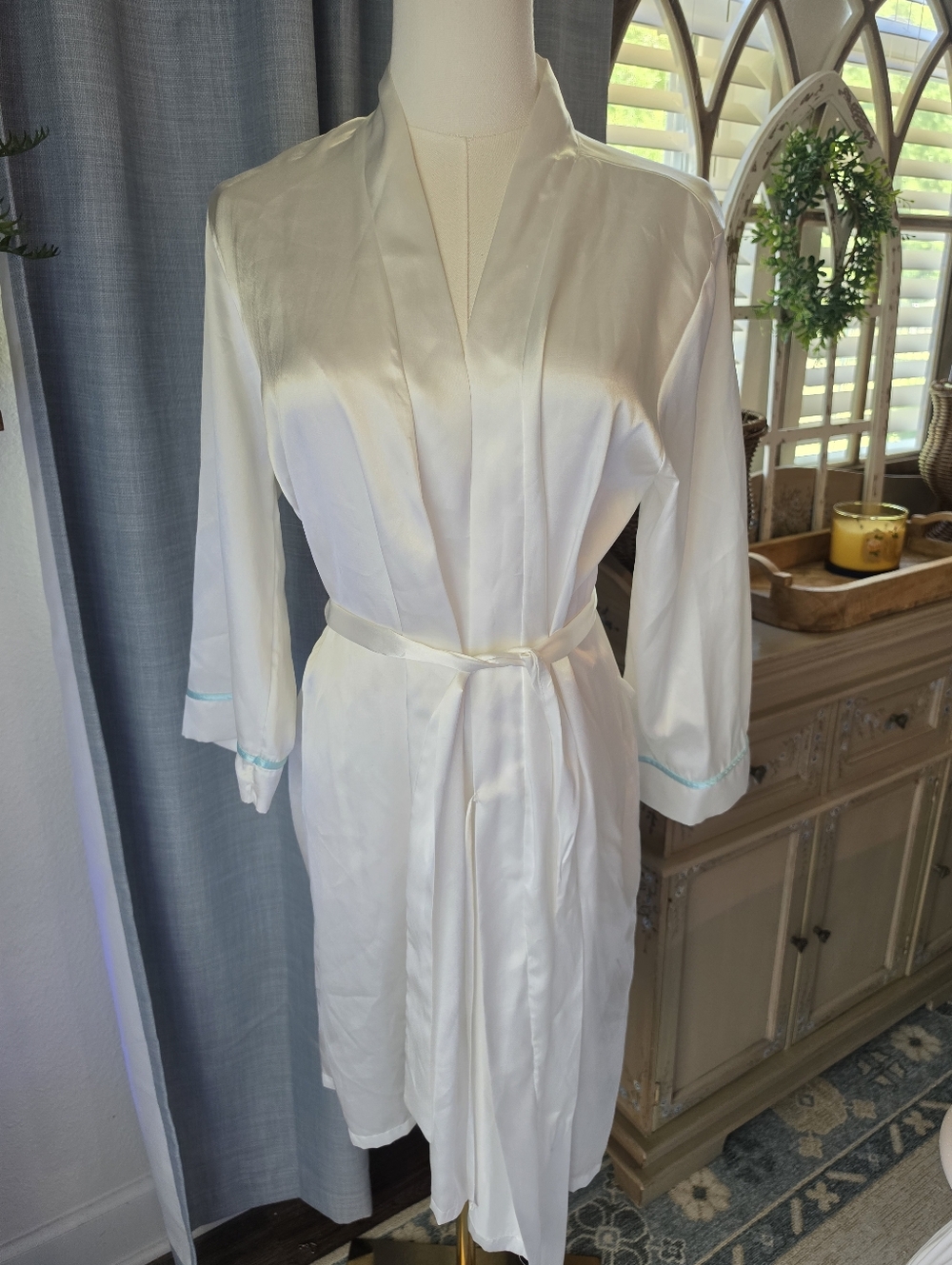 Bride Robe - Picture 4 of 4